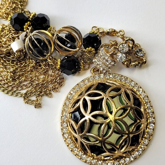 Gold Filigree Black Disk Pendant Medallion Necklace. - Picture 4 of 7
